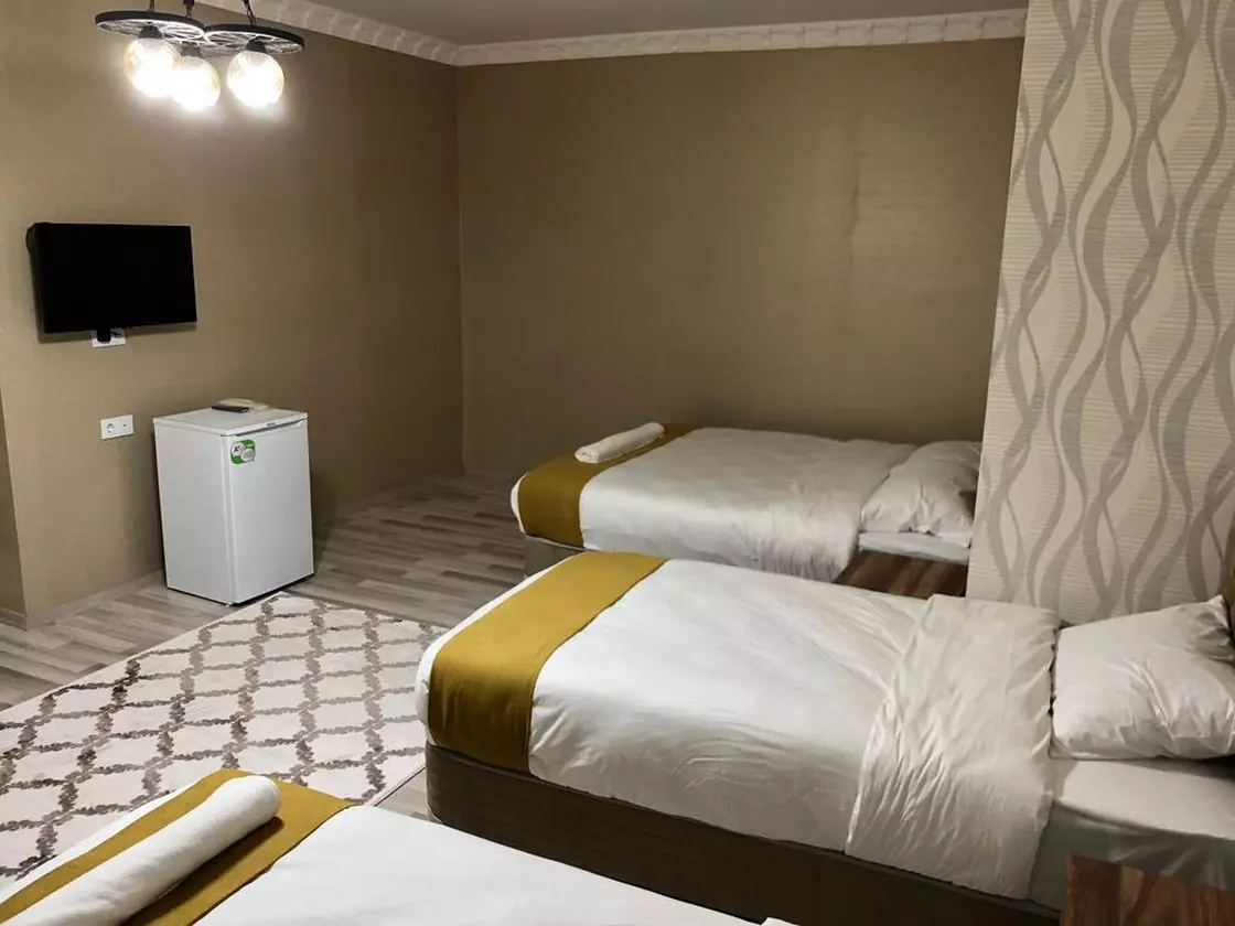 193015430 (Copy).jpg